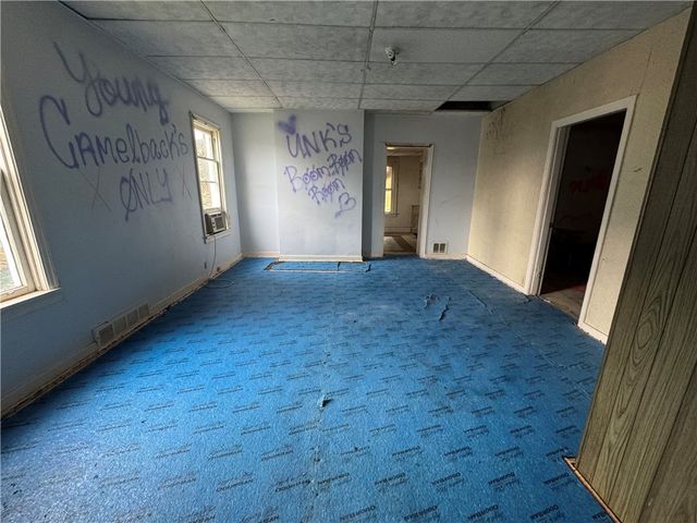 221 Singer Ave, Stowe Twp, PA 15136