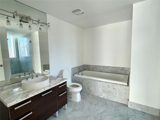 253 NE 2nd St 2108, Miami, FL 33132