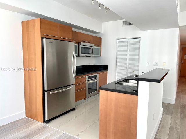 253 NE 2nd St 2108, Miami, FL 33132
