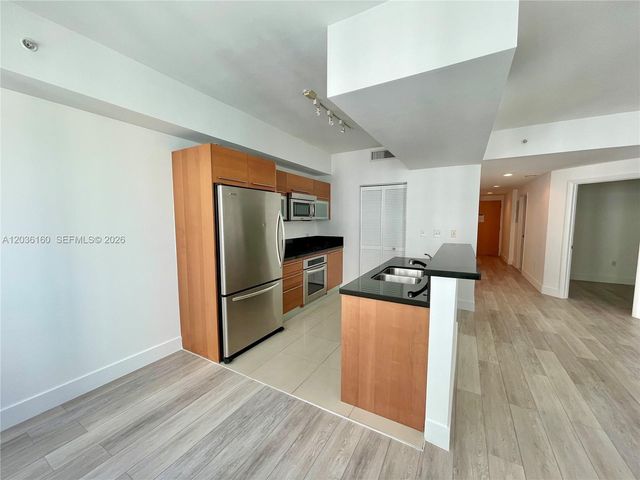 253 NE 2nd St 2108, Miami, FL 33132