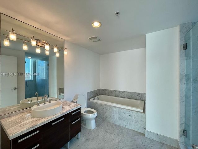 253 NE 2nd St 2108, Miami, FL 33132