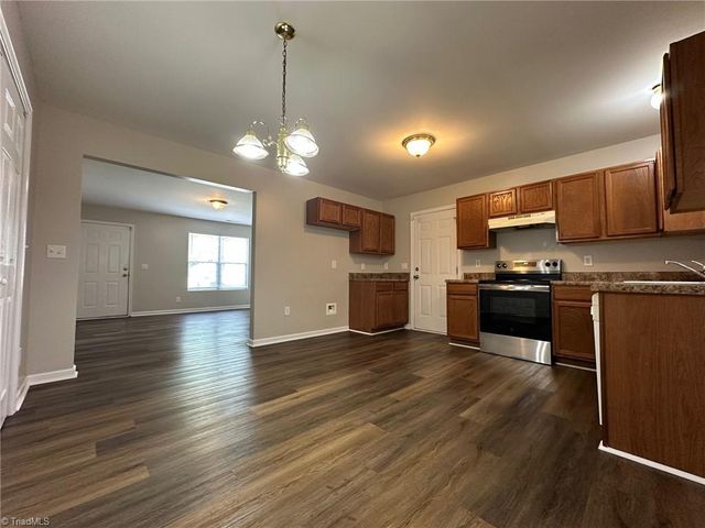 1102 Maury Lane, Greensboro, NC 27401