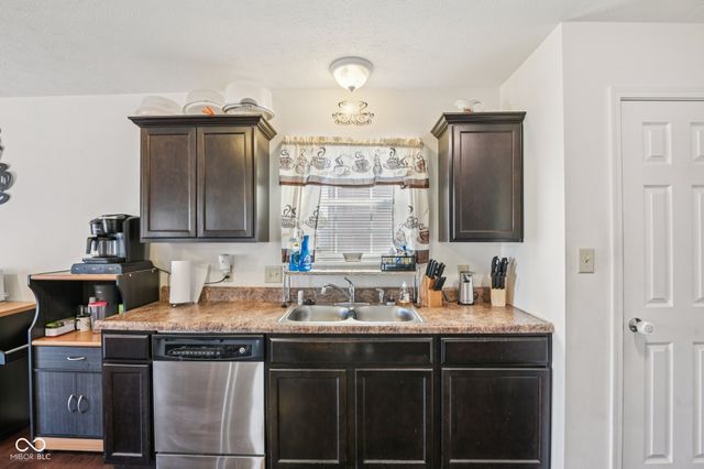 11502 Ross Park Drive, Indianapolis, IN 46229