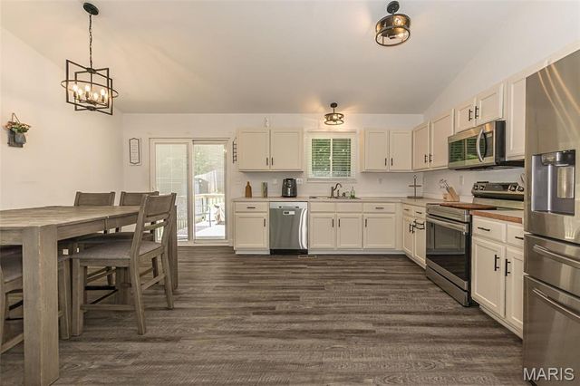6408 Flagstone Court, Unincorporated, MO 63052