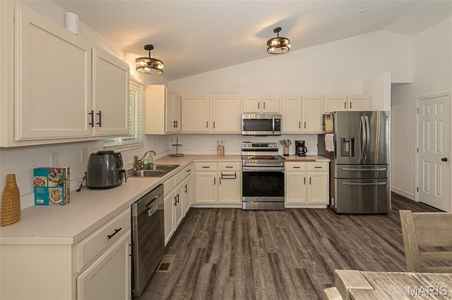 6408 Flagstone Court, Unincorporated, MO 63052