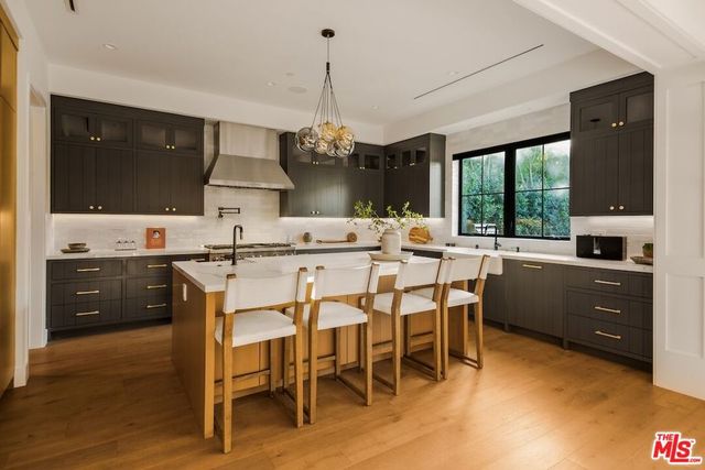 4261 Denny Avenue, Toluca Lake, CA 91602