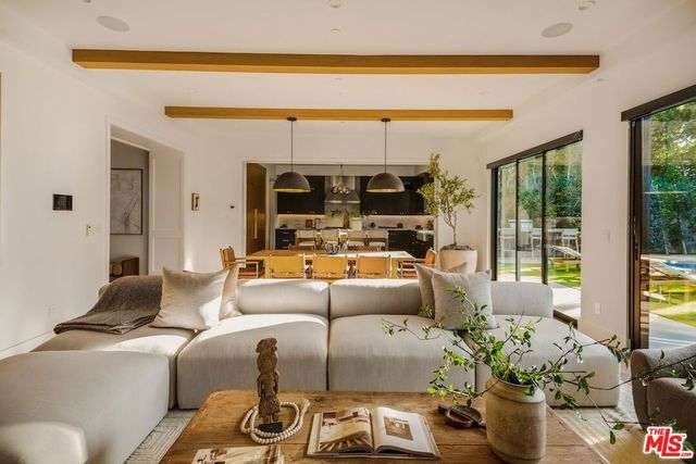 4261 Denny Avenue, Toluca Lake, CA 91602