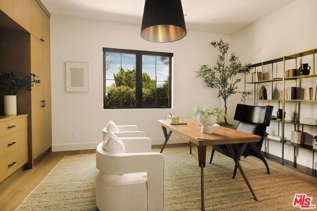 4261 Denny Avenue, Toluca Lake, CA 91602