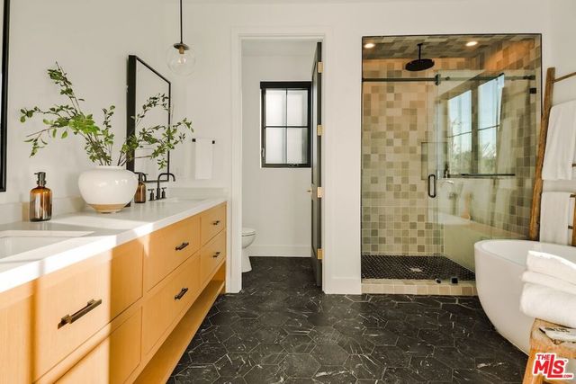 4261 Denny Avenue, Toluca Lake, CA 91602