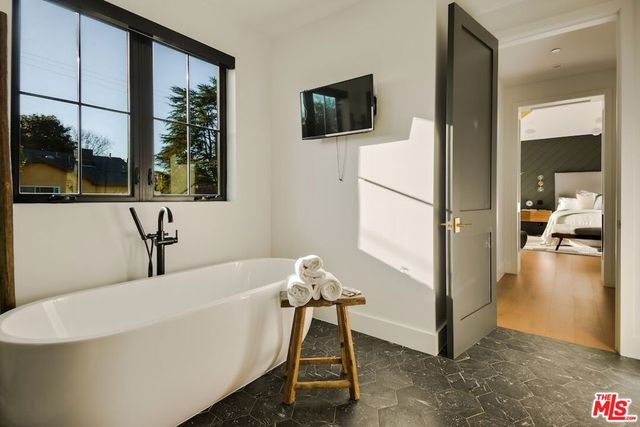 4261 Denny Avenue, Toluca Lake, CA 91602