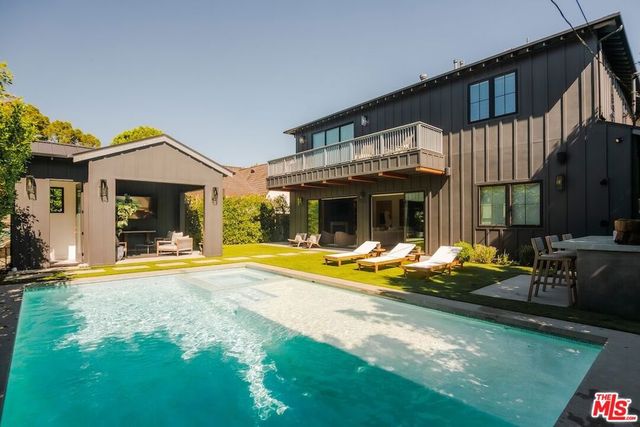 4261 Denny Avenue, Toluca Lake, CA 91602