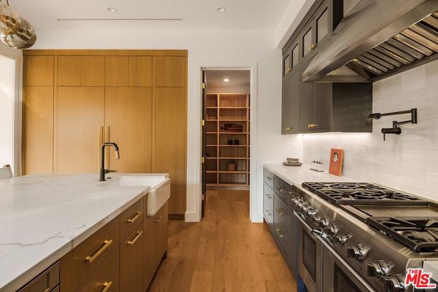 4261 Denny Avenue, Toluca Lake, CA 91602