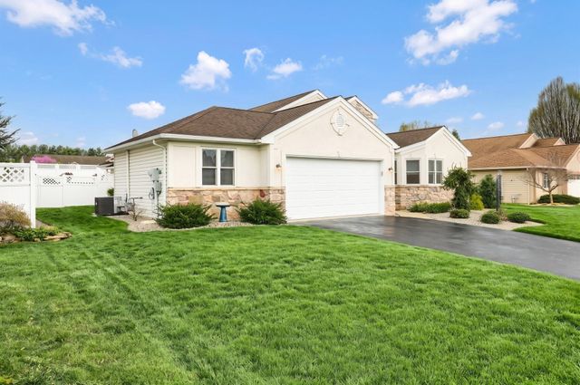 1436 WHEATFIELD DR, York, PA 17408
