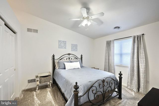1436 WHEATFIELD DR, York, PA 17408