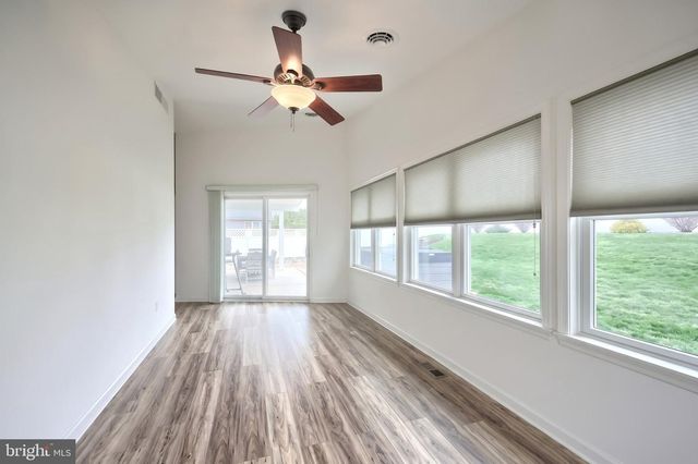 1436 WHEATFIELD DR, York, PA 17408