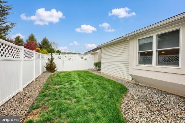 1436 WHEATFIELD DR, York, PA 17408