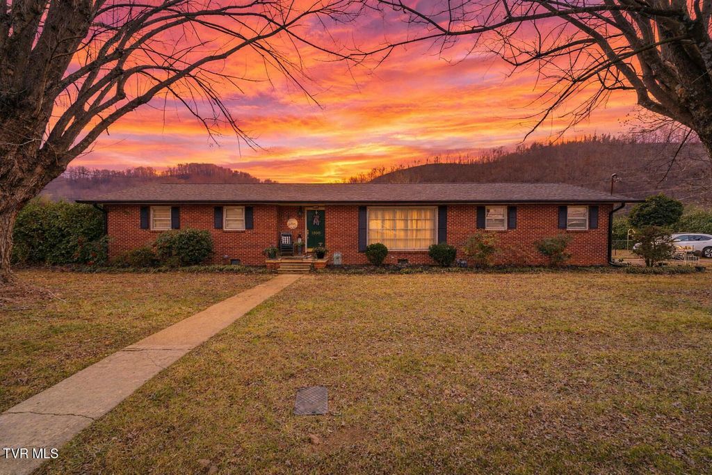 1200 Michigan Avenue, Elizabethton, TN 37643