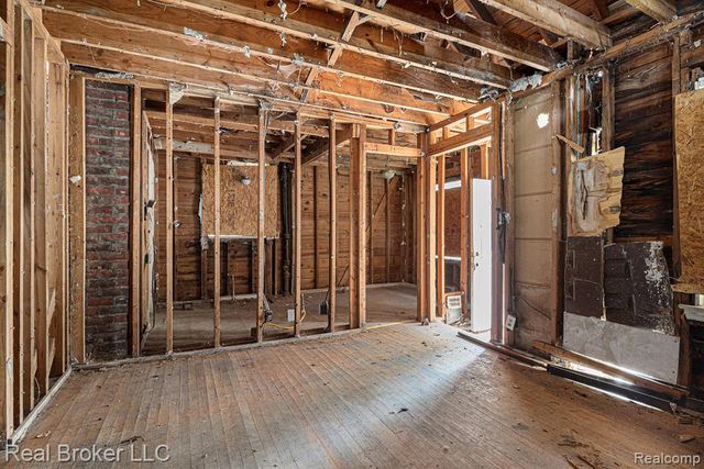 17550 Vaughan Street, Detroit, MI 48219