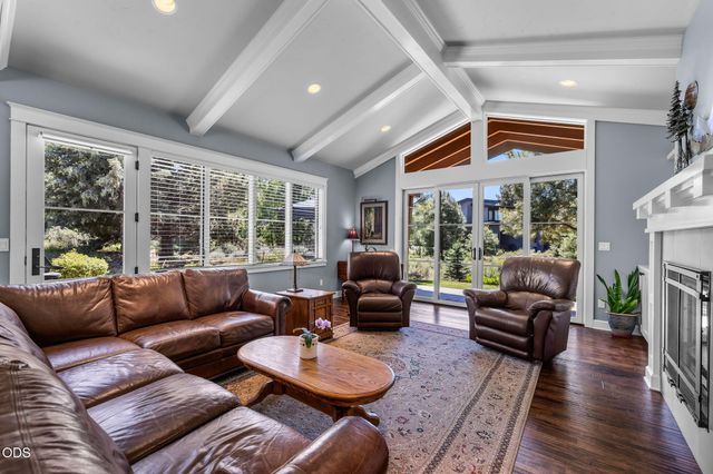 61525 Meeks Trail, Bend, OR 97702