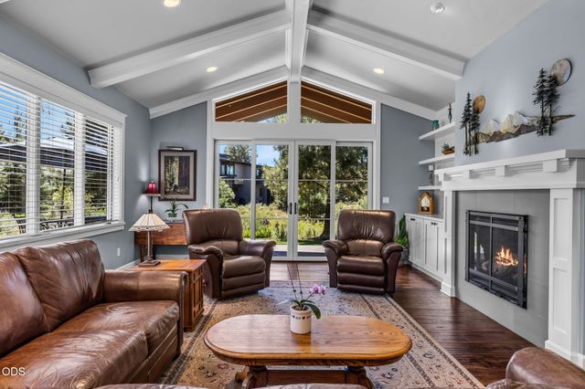 61525 Meeks Trail, Bend, OR 97702