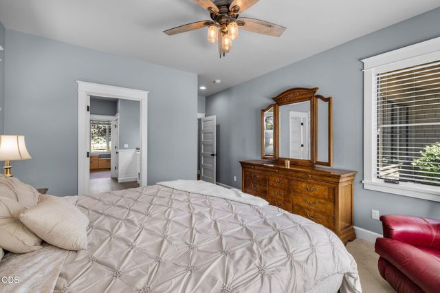 61525 Meeks Trail, Bend, OR 97702