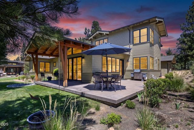 61525 Meeks Trail, Bend, OR 97702