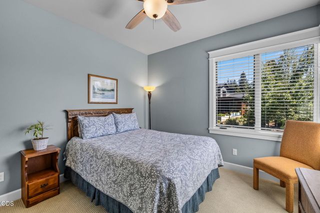 61525 Meeks Trail, Bend, OR 97702