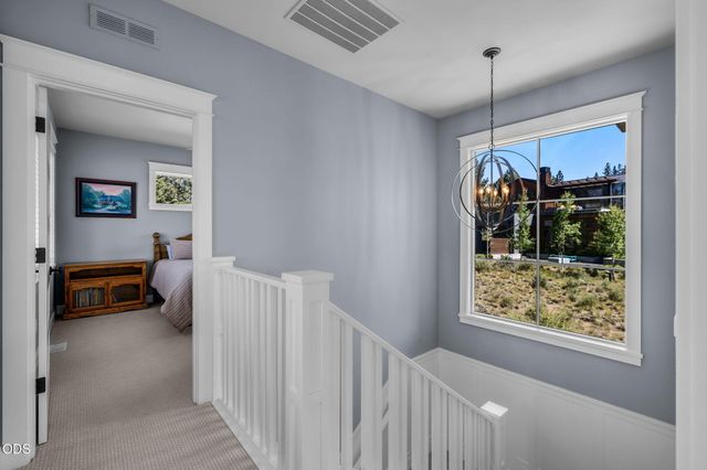 61525 Meeks Trail, Bend, OR 97702