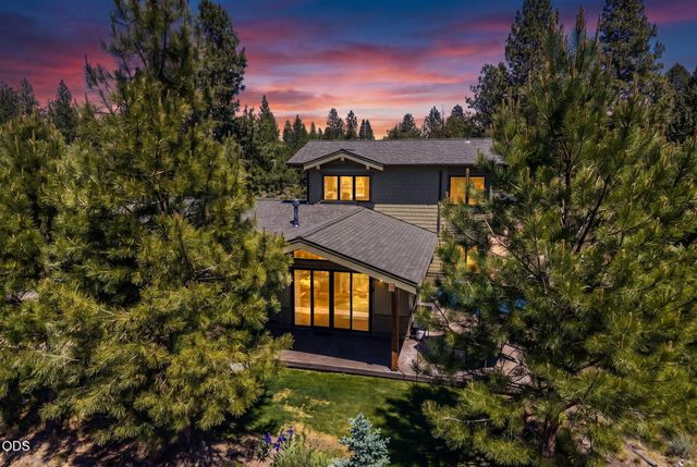 61525 Meeks Trail, Bend, OR 97702