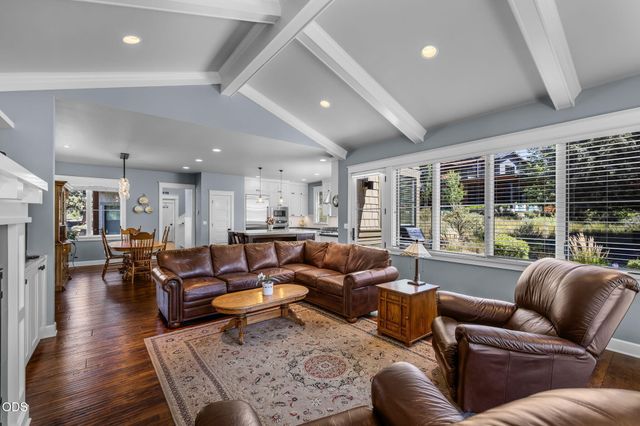 61525 Meeks Trail, Bend, OR 97702