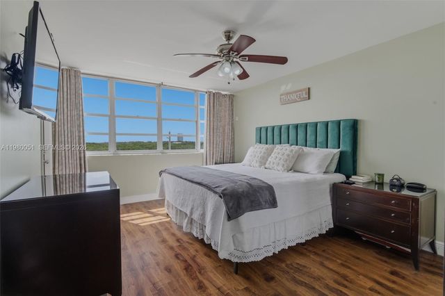 2841 NE 163rd Street 802, North Miami Beach, FL 33160