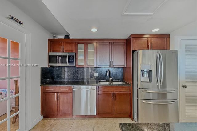 2841 NE 163rd Street 802, North Miami Beach, FL 33160