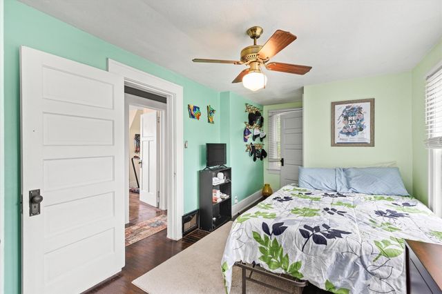 931 40th Place, Des Moines, IA 50312