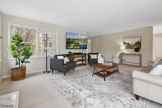 7 Sun Valley Way, Washington Twp., NJ 07853