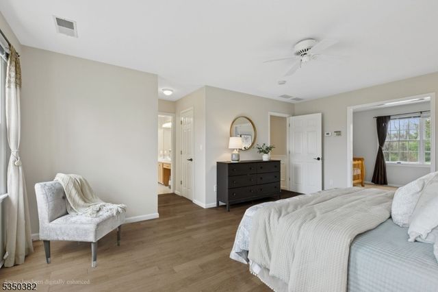 7 Sun Valley Way, Washington Twp., NJ 07853