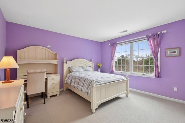 7 Sun Valley Way, Washington Twp., NJ 07853