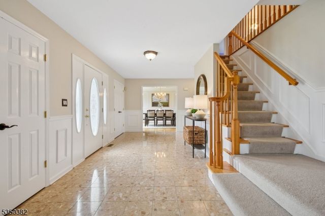 7 Sun Valley Way, Washington Twp., NJ 07853