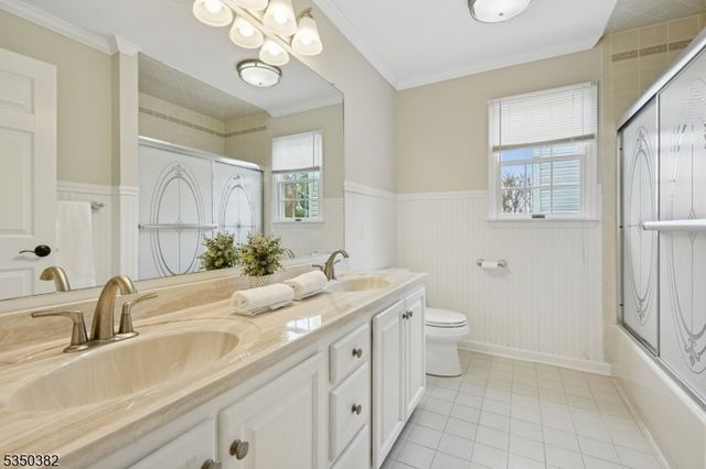 7 Sun Valley Way, Washington Twp., NJ 07853