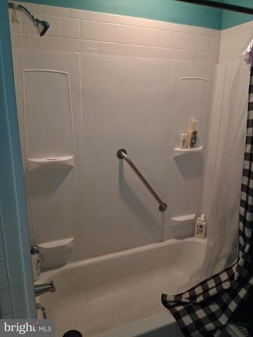 521 MOUNTAIN STREET, Philadelphia, PA 19148