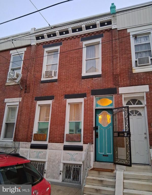 521 MOUNTAIN STREET, Philadelphia, PA 19148