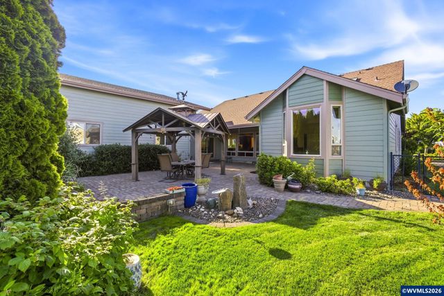 867 Corsair Dr, Independence, OR 97351