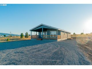 955 High Prairie Rd, Lyle, WA 98635