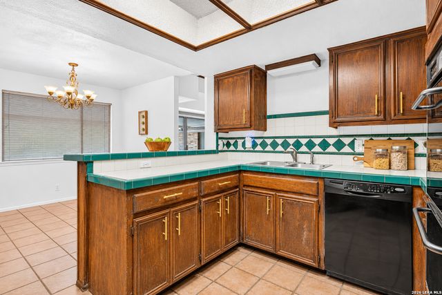 13067 N HUNTERS CIR, San Antonio, TX 78230