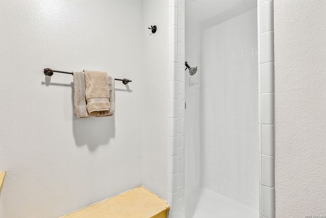 13067 N HUNTERS CIR, San Antonio, TX 78230