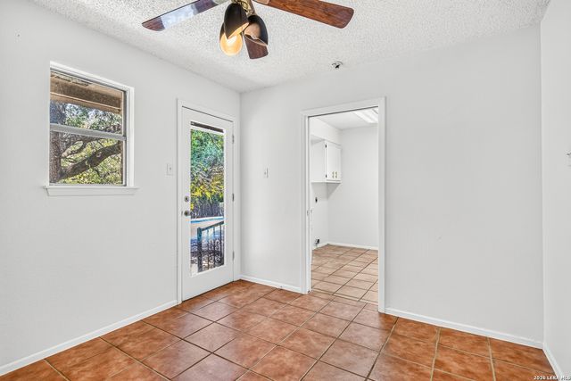 13067 N HUNTERS CIR, San Antonio, TX 78230