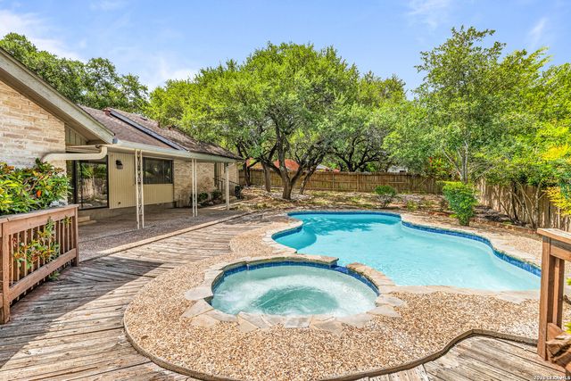 13067 N HUNTERS CIR, San Antonio, TX 78230