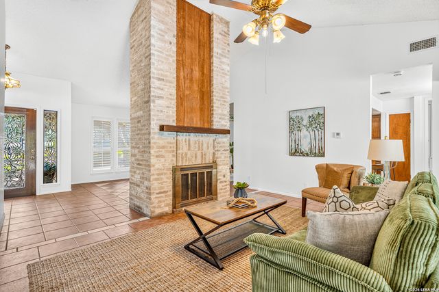 13067 N HUNTERS CIR, San Antonio, TX 78230