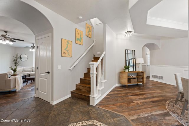 3825 E ENGLISH POINT RD, Hayden, ID 83835