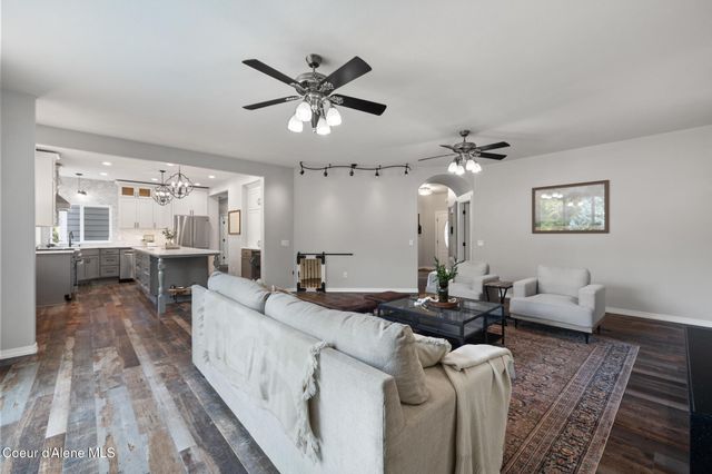 3825 E ENGLISH POINT RD, Hayden, ID 83835