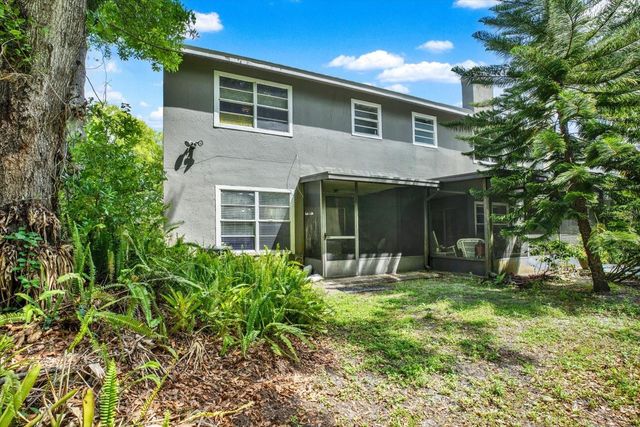 5844 RED CEDAR LANE, Tampa, FL 33625